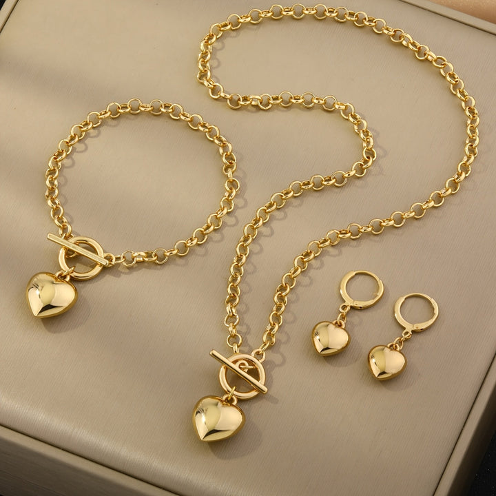 Gia | Elegantes Schmuckset mit Glänzendem Herz und Luxuriösem Finish