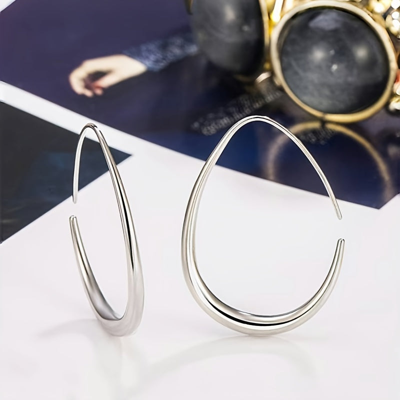 Raya | Minimalistische Tropfenohrringe mit Eleganten Design