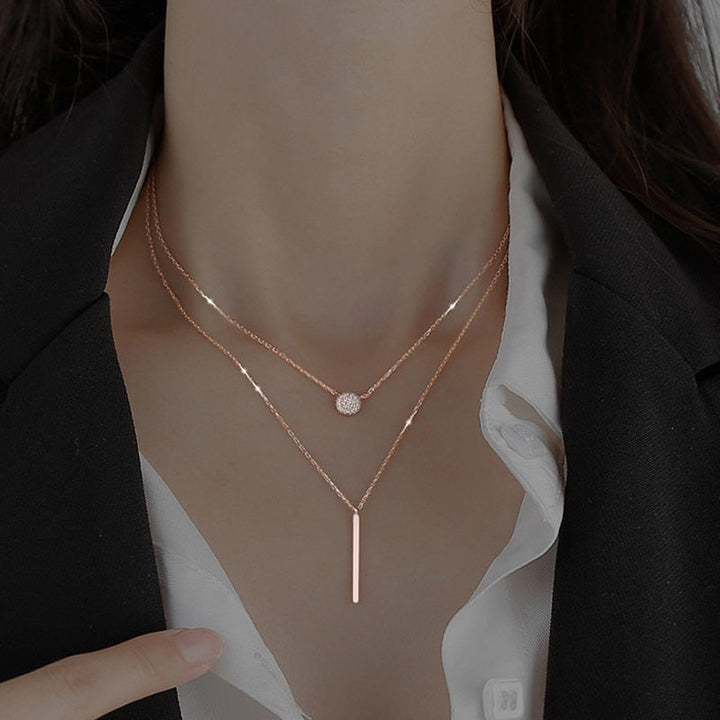 Oona | Doppelschicht-Halskette mit elegantem und modernem Design