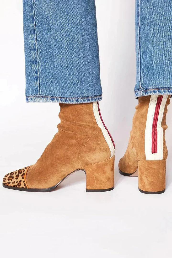Calíra | Schicke Wildleder-Stiefelette mit niedrigem Blockabsatz