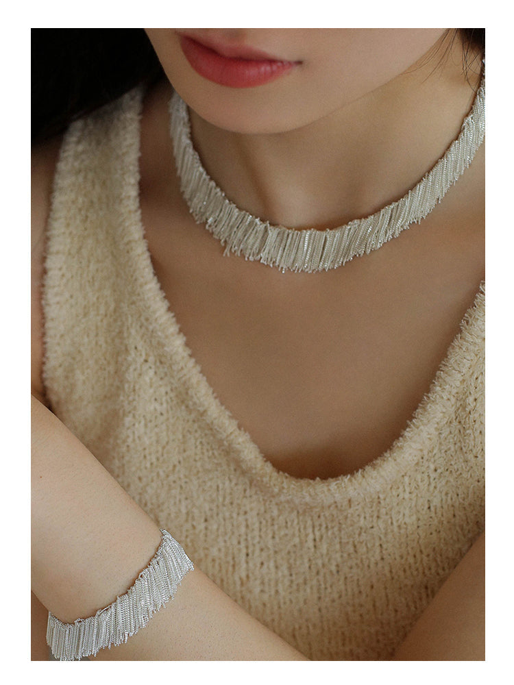 Ursa | Ohrringe, Halskette, Armband mit fransigen Wasserfall-Design