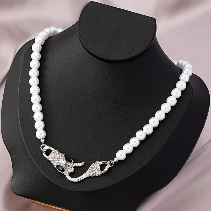 Adriana | Schlangenhalskette mit exklusivem Design und raffinierter Eleganz