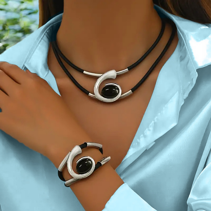 Suri  | Vintage Boho-Stil Halsketten- und Armband-Set